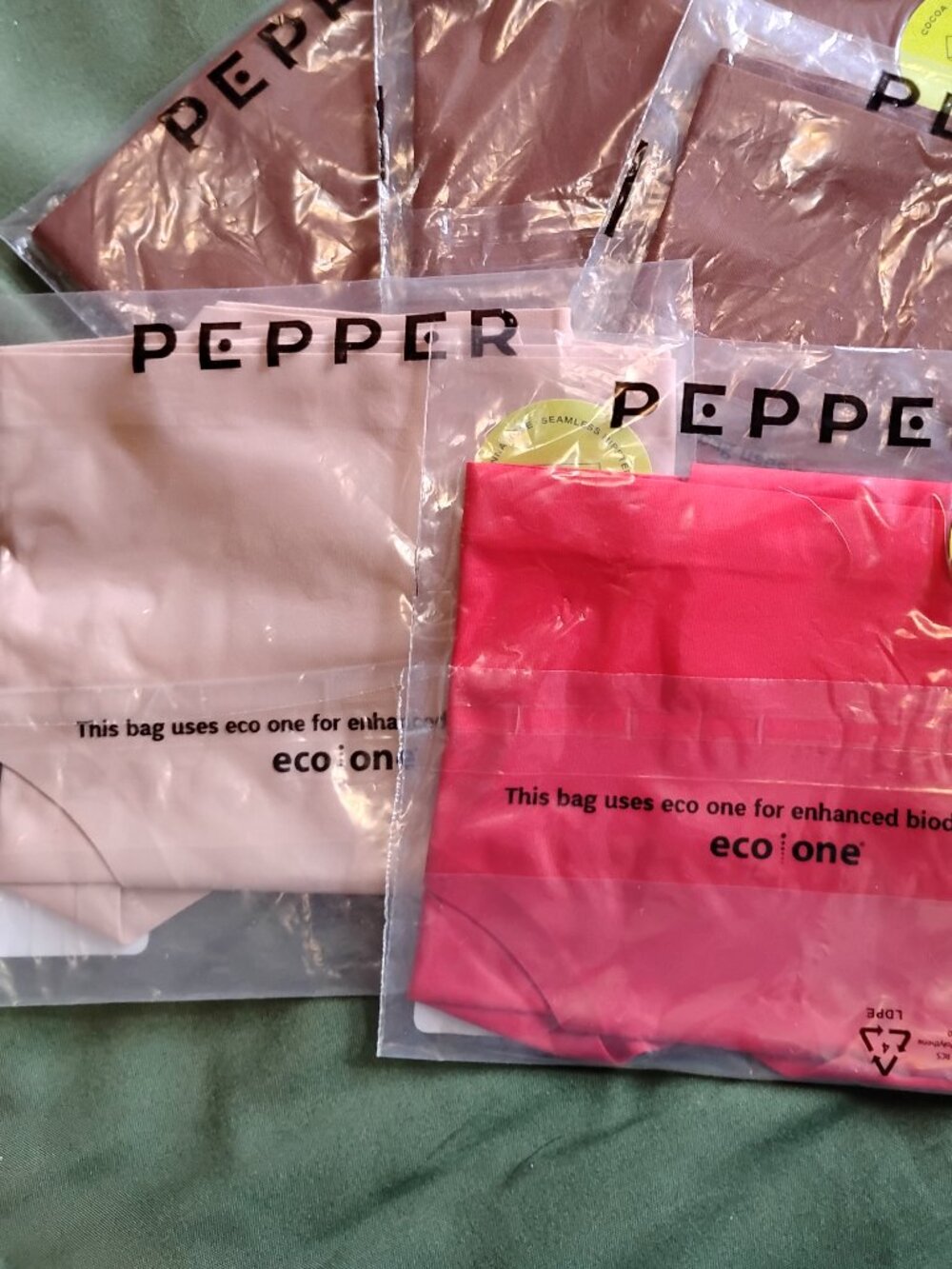 Pepper Seamless Hipsters